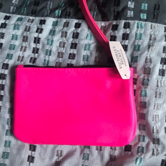 NWT VICTORIA SECRET WRISTLET/COIN PURSE - Picture 2 of 3